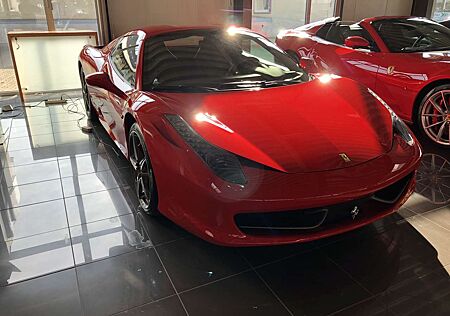 Ferrari 458 Italia Spider von Privat Vollausstattung