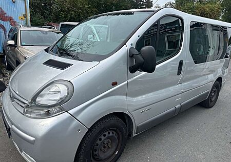 Nissan Primastar Avantour 8 PLÄTZE KLIMA NEU TÜV 2.76t