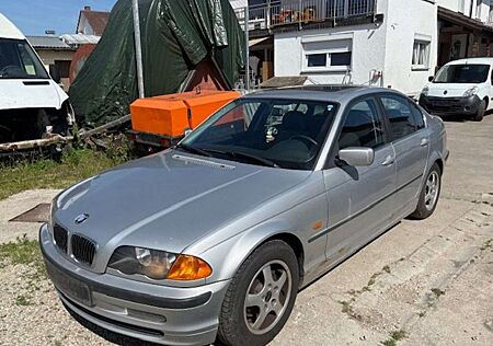 BMW 320i 320