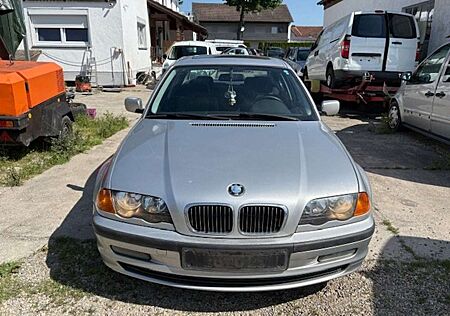 BMW 320i 320