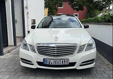 Mercedes-Benz E 200 CGI BlueEFFICIENCY 7G-TRONIC Avantgarde
