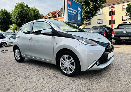 Toyota Others Aygo (X) x-play touch 1.Hand Kamera Tempomat