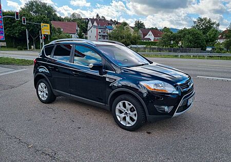 Ford Kuga 2,0 TDCi 4x4 Titanium,Pano,AHK,Navi,Sitzhei
