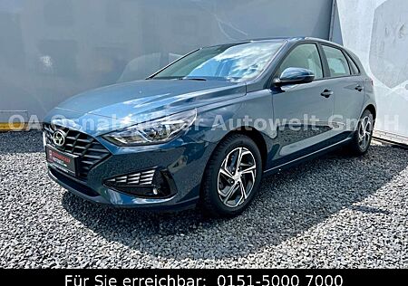 Hyundai i30 Pure 1.5i*110PS*Tempomat*SHZ*Bluetooth*USB*