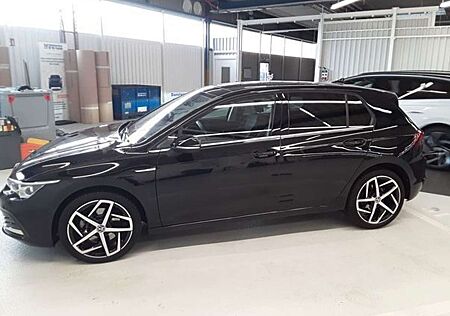 VW Golf Volkswagen VIII Lim. Style 2.0 TSI DSG Pano/SZH./Cam