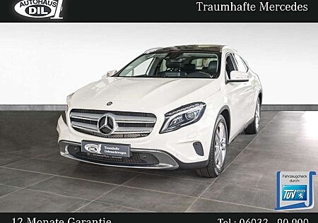 Mercedes-Benz GLA 220 d 4Matic 7G-DCT *PANO*LEDER*