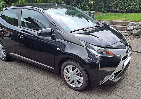 Toyota Aygo x-play touch