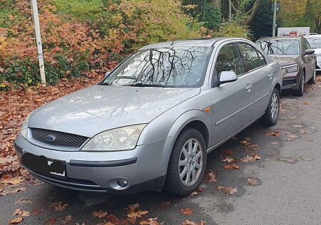 Ford Mondeo gebraucht kaufen Ford Mondeo 1.8 Futura