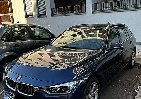 BMW 320i 320 Touring Aut. Luxury Line