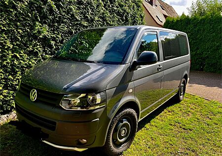 VW T5 Multivan Volkswagen Multivan 4MOTION PanAmericana
