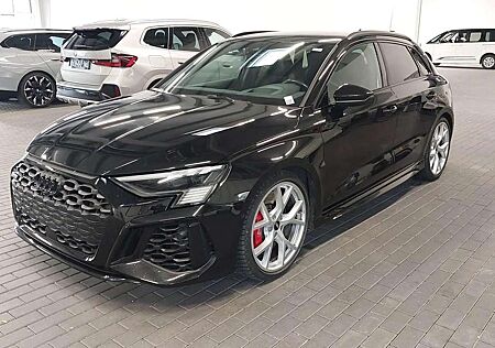 Audi RS3 Sportback 2.5 TFSI MATRIX HuD B&O ACC CARBON