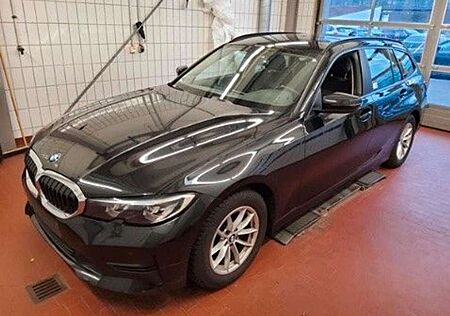 BMW 318 d Advantage Aut/AHK/BremsAss/AG+/SportSitze
