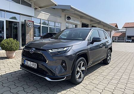 Toyota RAV 4 Plug-in-Hybrid *Team Deutschland*
