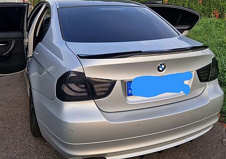 BMW 320i 320 TouringEdition Sport