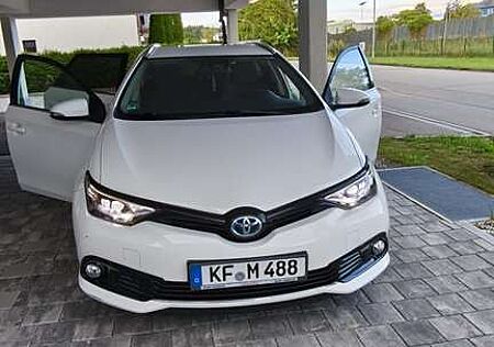 Toyota Auris 1.8 VVT-i Hybrid Automatik Touring Sports Team Deu