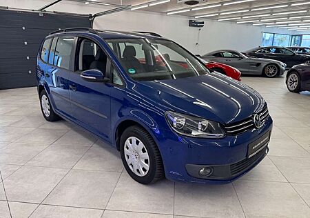 VW Touran Volkswagen Trendline BMT / DSG / Automatik / Pano