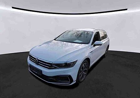 VW Passat Variant Volkswagen PassatVariantGTE/DSG/LED-Matrix/Kam/TravelAssist