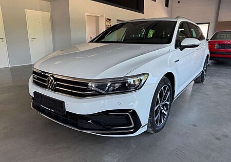 VW Passat Variant Volkswagen GTE Matrix/ACC/Kam/Navi/SHZ