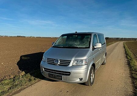 VW T5 Multivan Volkswagen Highline Leder