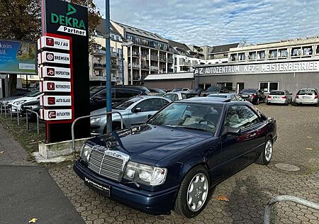 Mercedes-Benz 300 CE KLIMA SCHIBEDACH Auto wurde komplett Neu