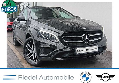 Mercedes-Benz GLA 200 d Navi DSG Glasdach Xenon Bluetooth