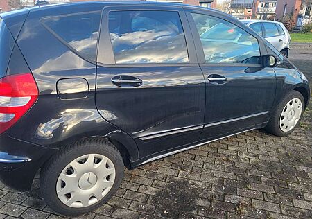 Mercedes-Benz A 170 A-Klasse 5-Türer Autotronic Avantgarde