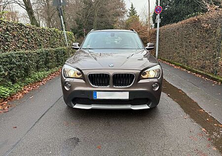 BMW X1 xDrive20d Automatik, AHK Abn. Panorama, PDC v+h