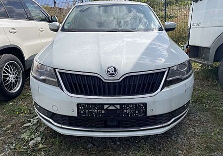 Skoda Rapid /Spaceback Spaceback 1.0 TSI Cool Edition R