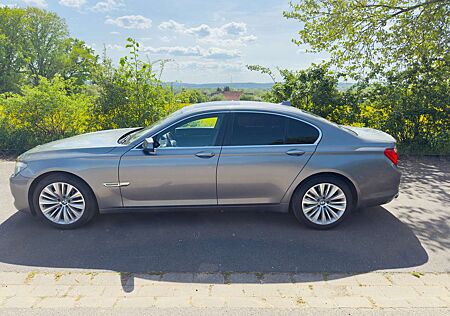 BMW 740Li 740