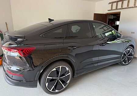 Audi Q4 e-tron Sportback 55 Sportback quattro S-Line