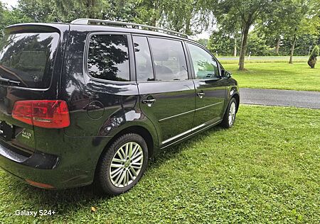 VW Touran Volkswagen 2.0 TDI DPF BlueMotion Technology DSG Cup