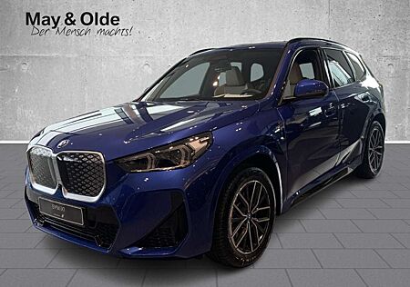 BMW iX1 xDrive 30 Sportpaket HUD AD AHK-klappbar AHK El. P