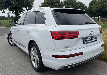 Audi Q7 3.0 TDI quattro tiptronic Vollausstattung