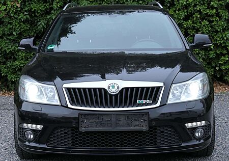 Skoda Octavia Combi 2.0 TSI RS*Volleder*Xenon*SitzH.*