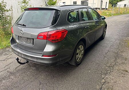 Opel Astra 1.6 Sports Tourer Design Edit