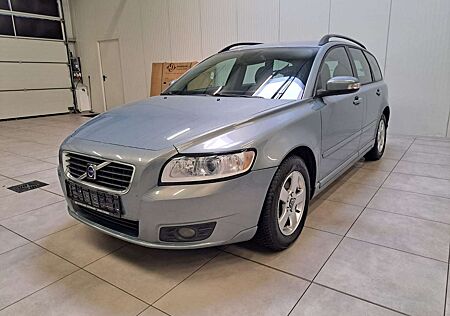 Volvo V50 1.6 D Momentum / LEDER / AHK / NAVI