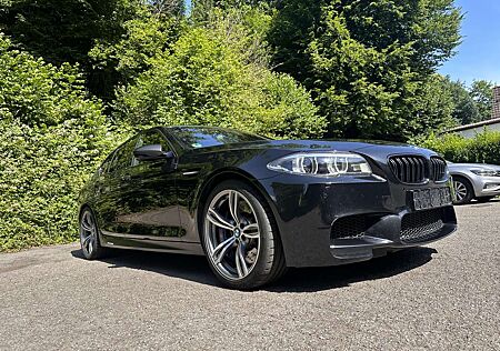 BMW M5 DKG