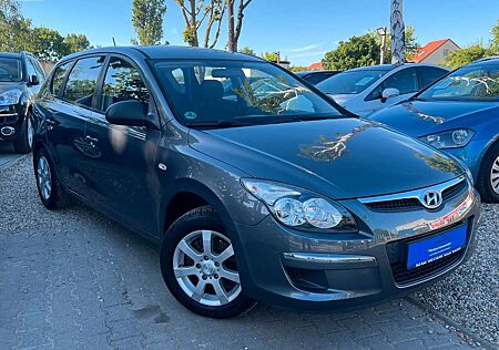 Hyundai i30 cw Classic*2.HD*Klima*PDC*TÜV NEU