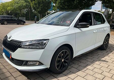 Skoda Fabia MONTE CARLO NAVI LED SHZ PDC CARPLAY 1.HD
