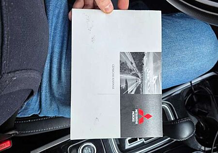 Mitsubishi Outlander 2.4 AT | 4WD | Panorama | 360° | Garantie