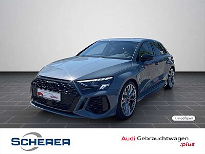 Audi RS3 S tronic quattro SHZ RFK MMI NAVI