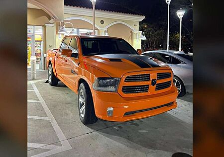 RAM 1500 Sport V8