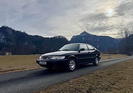 Saab 900 2.0i S