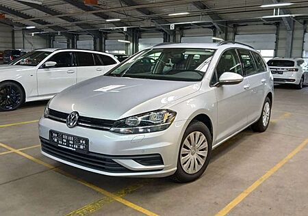 VW Golf Variant Volkswagen VII Navi Sitzheizung PDC vo+hi