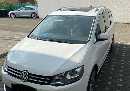 VW Sharan Volkswagen 2.0 TDI DSG BlueMotion Technology Highline
