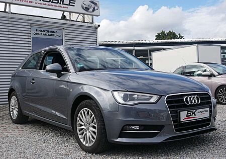Audi A3 2. Hand TÜV,- Kundendienst Neu Xenon Sitzheiz.