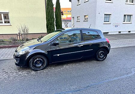 Renault Clio 1.6 Initiale