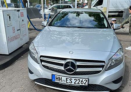 Mercedes-Benz A 180 7G-DCT AMG Line