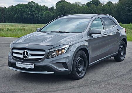 Mercedes-Benz GLA 200 CDI Style Automatik Teilleder Alufelgen GARANTIE