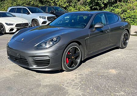 Porsche Panamera GTS Alcantara APPROVED/PDLS/ACC/LED